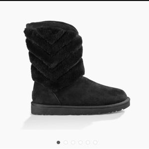 Black Uggs